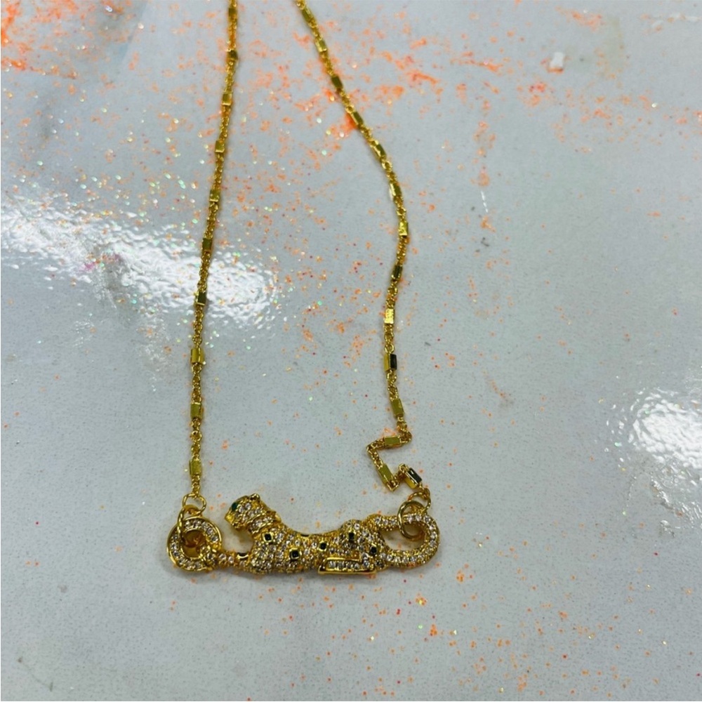 Elegant Gold Leopard Necklace
